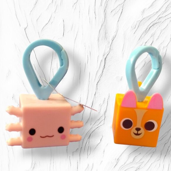 2024 Roblox Pet Simulator Mystery Pet and Corgi McDonalds Happy Meal Toy NEW - Picture 2 of 8